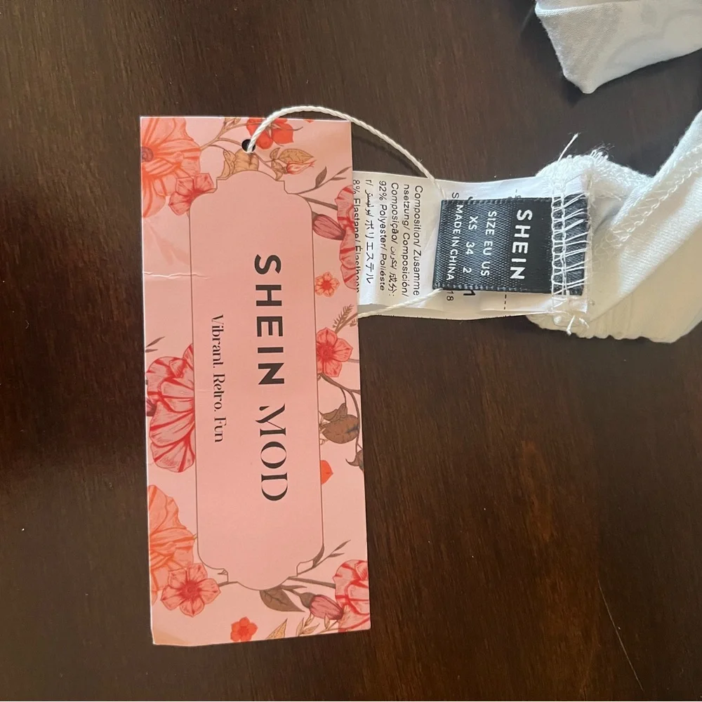 SHEIN Asymmetrical Cream Crop Top - Picture 3 of 3